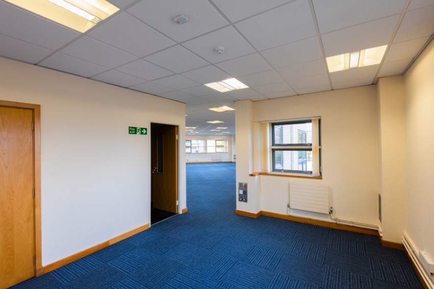 2 Arthur St, Greenock for lease - Interior Photo - Image 2 of 6