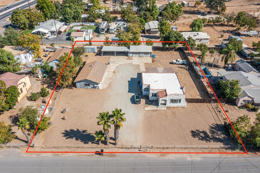 26380 Green Ave, Hemet, CA for sale - Primary Photo - Image 1 of 30