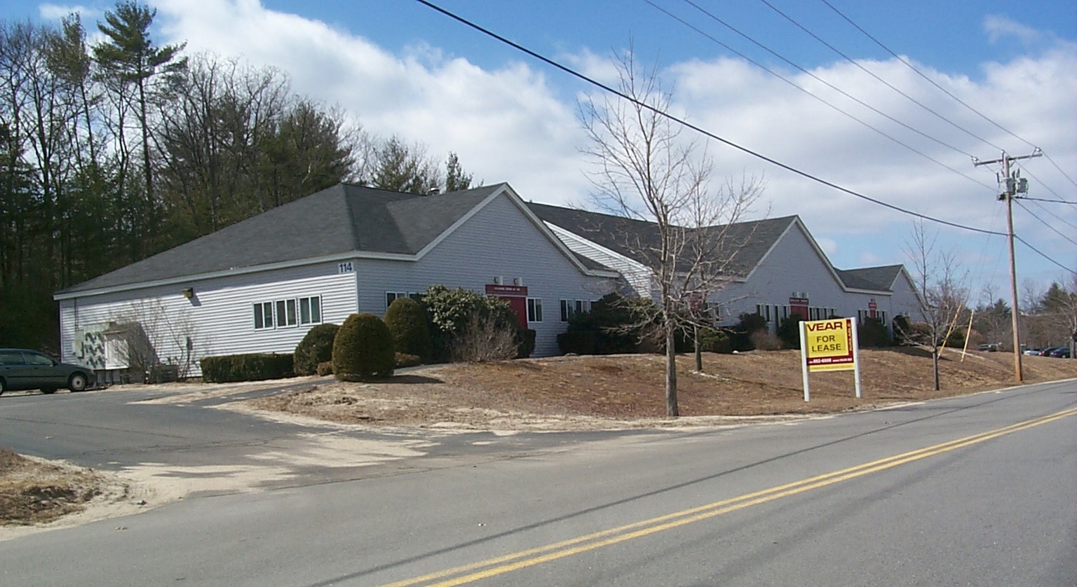 114 Perimeter Rd, Nashua, NH for lease Primary Photo- Image 1 of 23