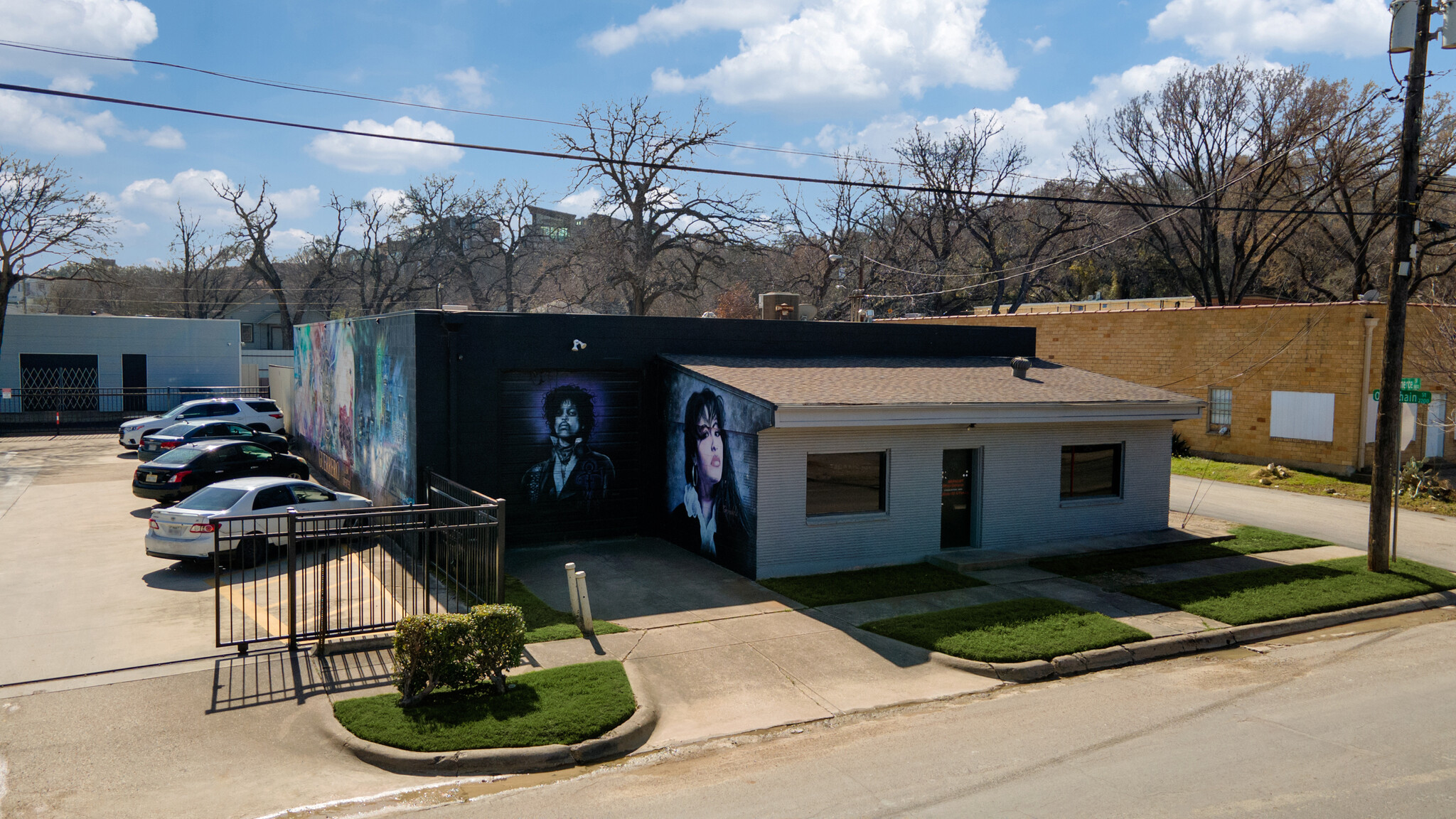 914 W Commerce St, Dallas, TX for lease Building Photo- Image 1 of 39