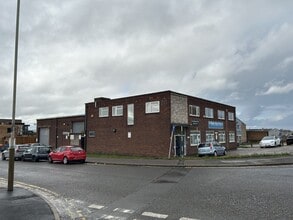 80 Commercial Sq, Leicester for lease Building Photo- Image 2 of 8