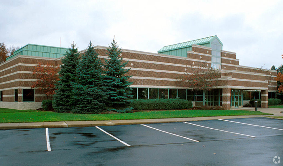 3000 Aerospace Pky, Brook Park, OH for lease - Building Photo - Image 2 of 16