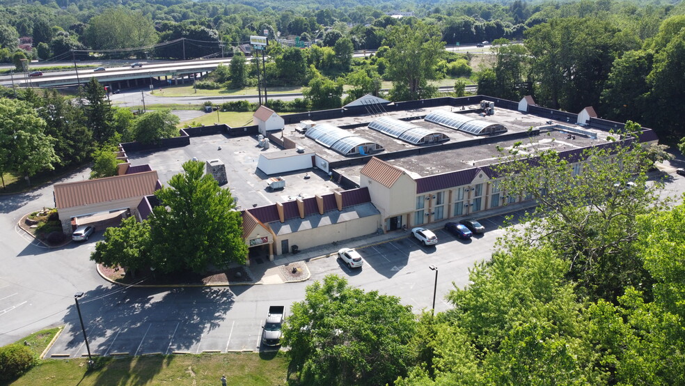 1220 W Main St, Stroudsburg, PA for sale - Building Photo - Image 1 of 1