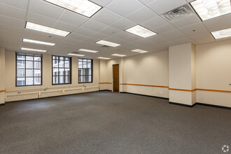 17 N State St, Chicago, IL for lease Interior Photo- Image 2 of 3