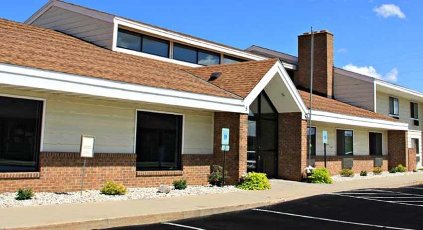 5 Gateway Dr, Waupun, WI for sale - Primary Photo - Image 1 of 1