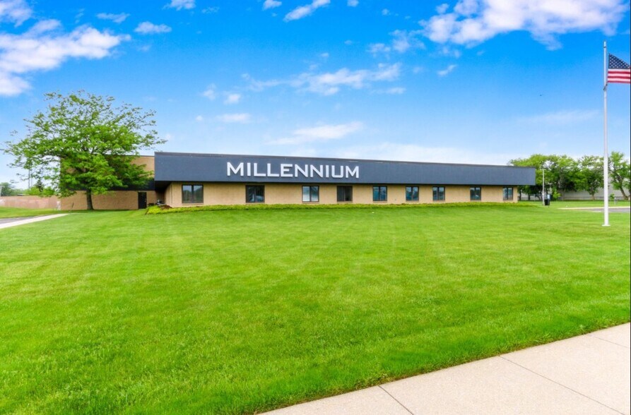 120 Wright St, Delavan, WI for sale - Building Photo - Image 1 of 1