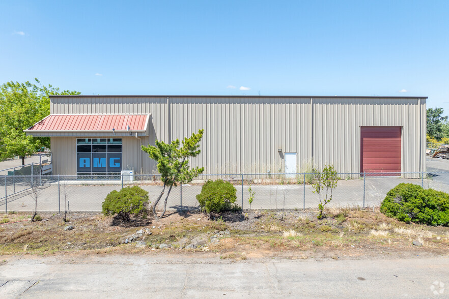 12424 Gold Flake Ct, Rancho Cordova, CA for lease - Building Photo - Image 3 of 7