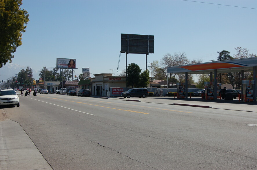 225 E Base Line St, San Bernardino, CA for sale - Building Photo - Image 2 of 11