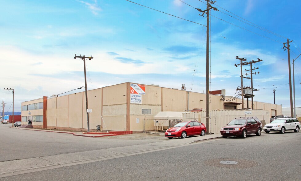 2002 Davis St, San Leandro, CA for sale - Building Photo - Image 1 of 1