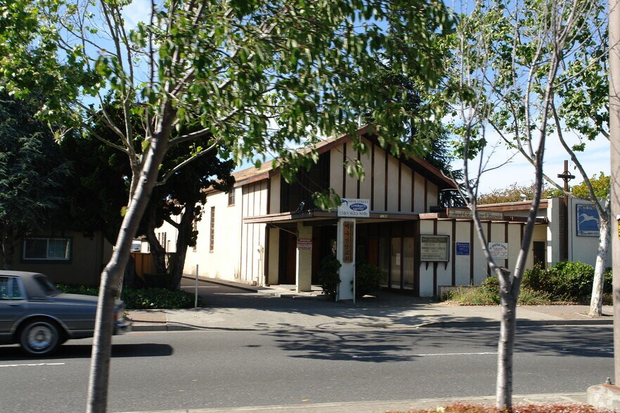 1190 Davis St, San Leandro, CA 94577