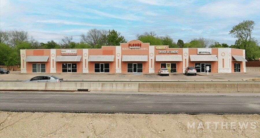1401 S Sam Rayburn Fwy, Sherman, TX for lease - Building Photo - Image 1 of 4