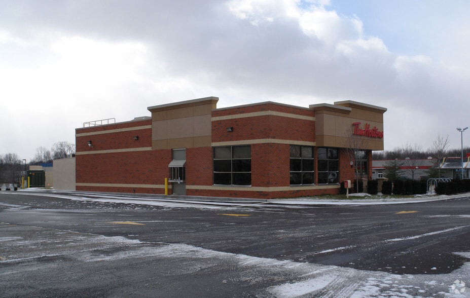 2540 E Jolly Rd, Lansing, MI for sale - Building Photo - Image 1 of 1