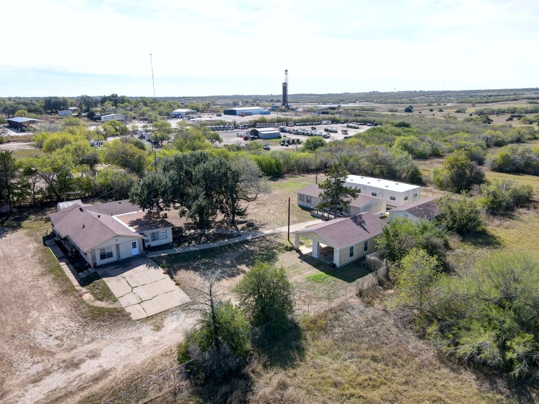 298 State Highway 239, Kenedy, TX for sale - Building Photo - Image 3 of 33