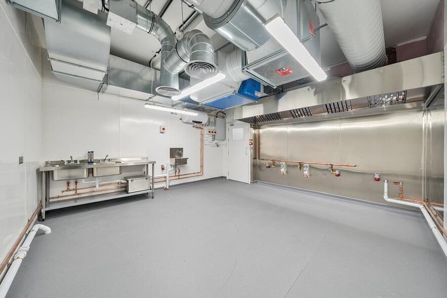 Mount Pleasant, Wembley for lease - Building Photo - Image 2 of 14