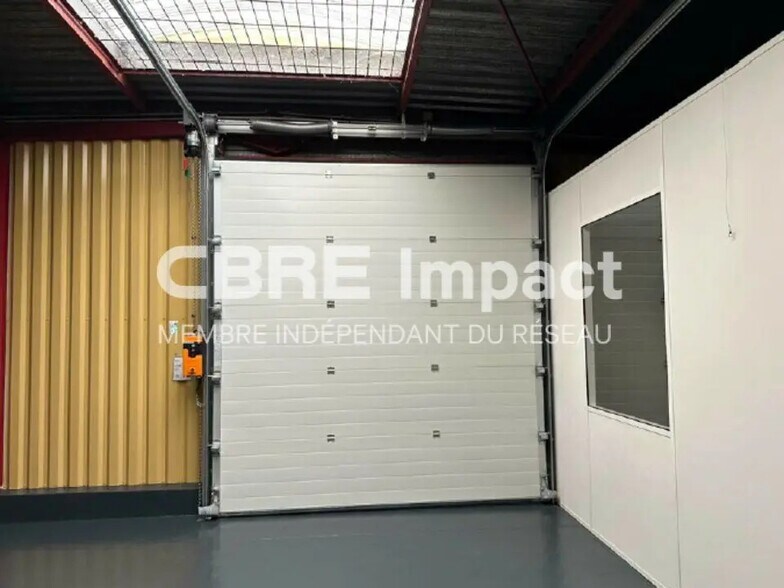 Flex in Dijon for lease - Building Photo - Image 3 of 6