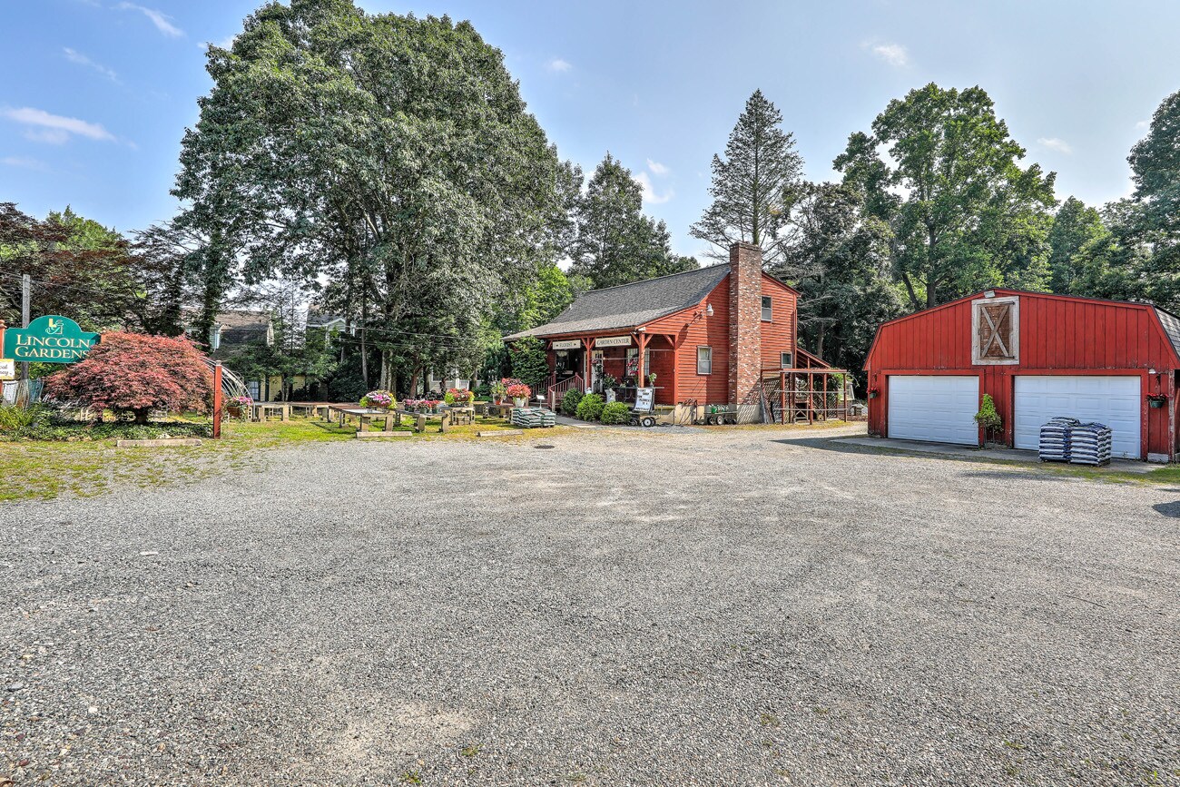 1688 Old Louisquisset Pike, Lincoln, RI 02865 Retail for Sale