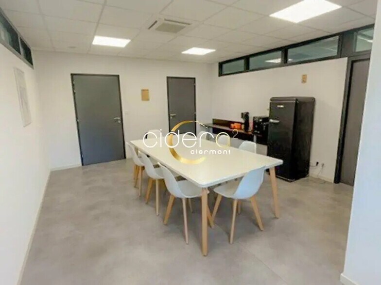 Office in COURNON-D'AUVERGNE for lease - Interior Photo - Image 3 of 5