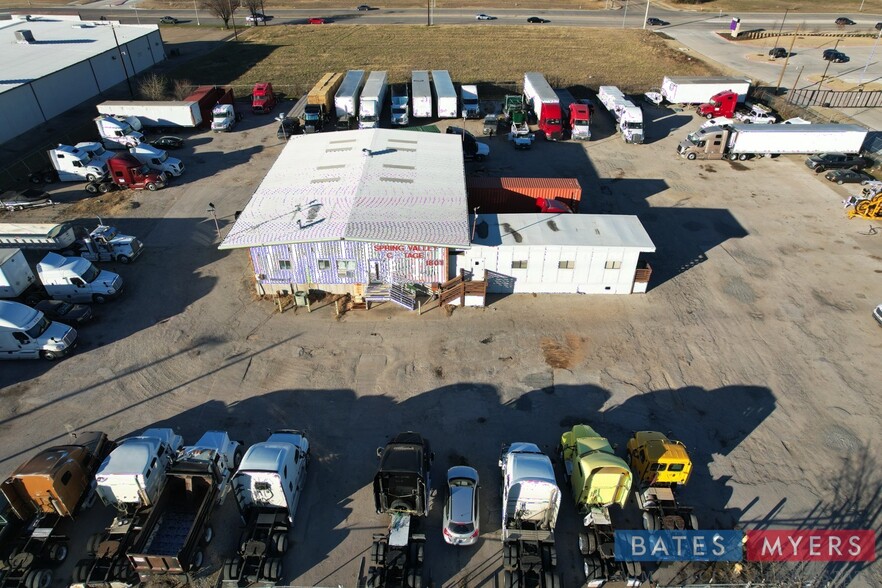 1801 Commerce St, Garland, TX for lease - Building Photo - Image 3 of 19