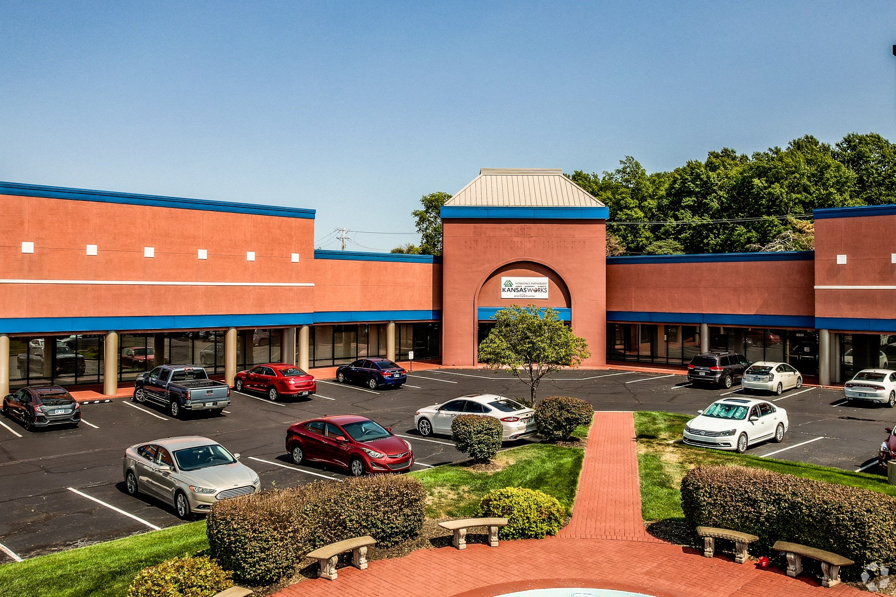 8527-8551 Bluejacket Dr, Lenexa, KS for sale Primary Photo- Image 1 of 5