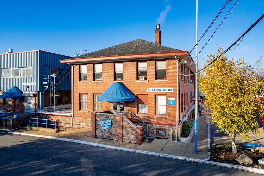 2301 Duss Ave, Ambridge, PA 15003 Ambridge Regional Center