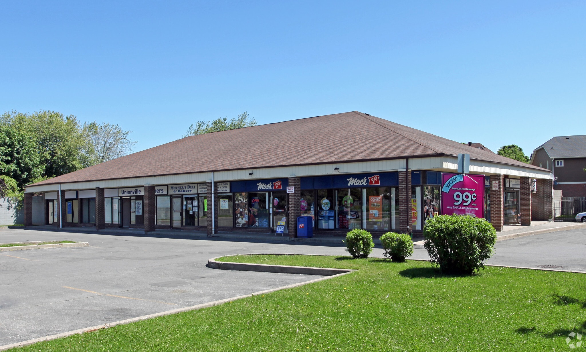 100 Carlton Rd, Markham, ON for sale Primary Photo- Image 1 of 1