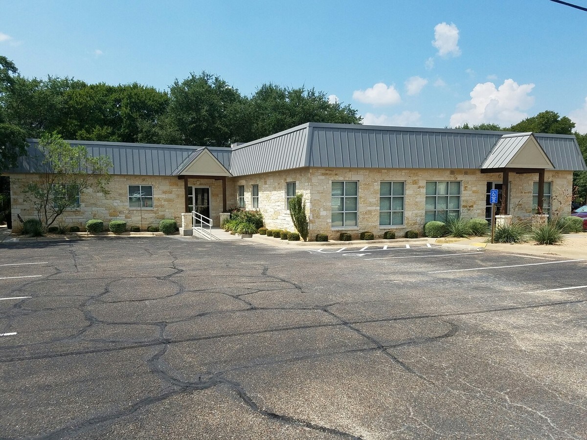 201 Old Hewitt Rd, Waco, TX 76712