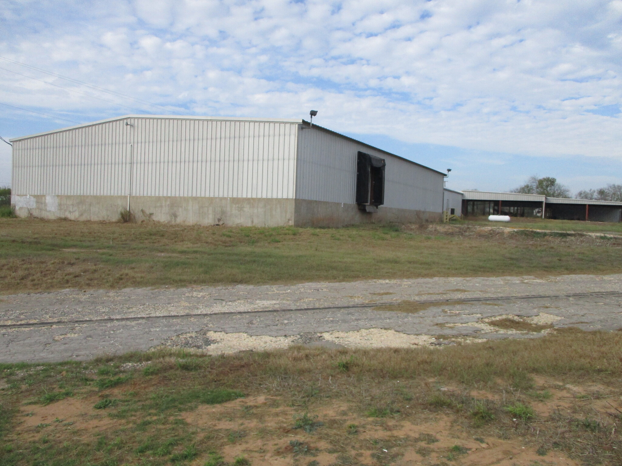 1005 S Oak St, Pearsall, TX for sale Primary Photo- Image 1 of 1