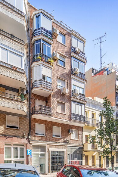 Calle de Francisco Navacerrada, 19, Madrid, Madrid for sale - Primary Photo - Image 1 of 1