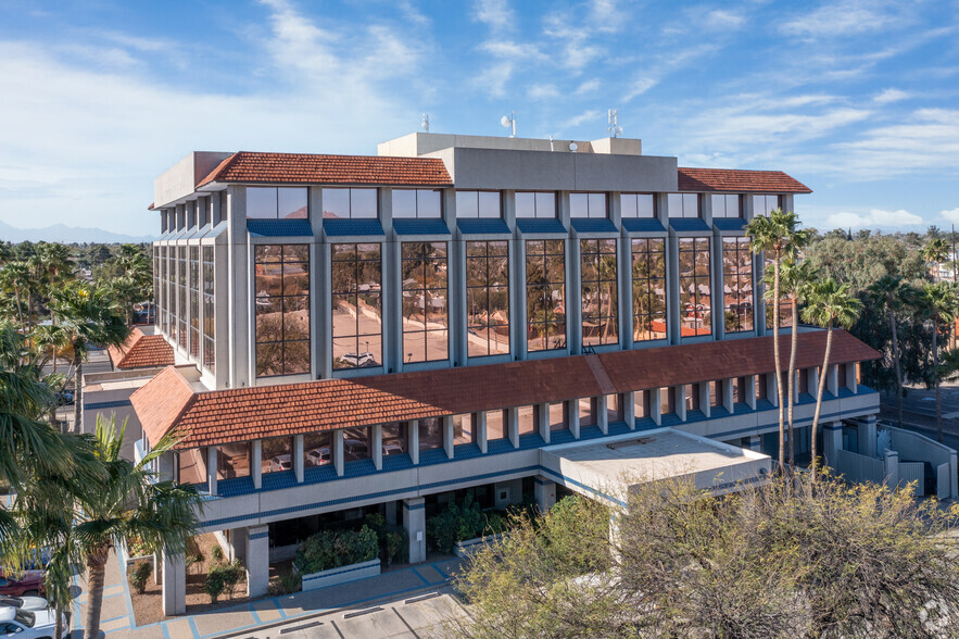 4801 E Broadway Blvd, Tucson, AZ for lease - Building Photo - Image 3 of 5