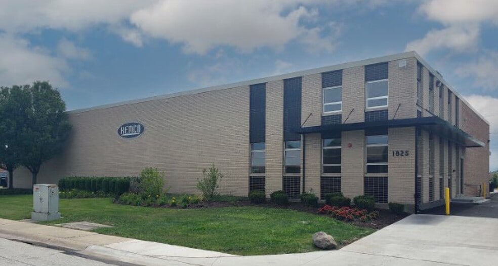 1825 Estes Ave, Elk Grove Village, IL for lease - Building Photo - Image 2 of 2