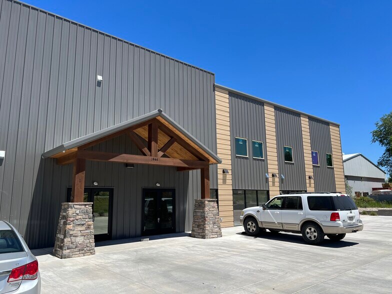 1944 Airport Rd, Rifle, CO for lease - Building Photo - Image 3 of 13