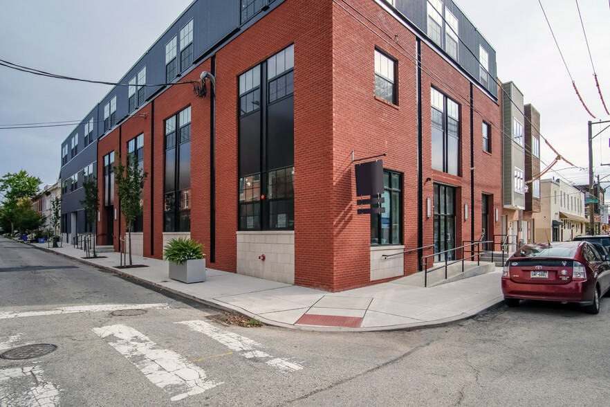 915 N 28th St, Philadelphia, PA for lease - Building Photo - Image 1 of 24