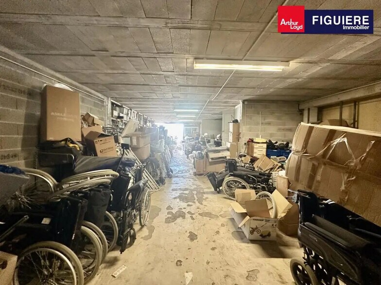 16 Rue Des Piboules, Venelles for lease - Interior Photo - Image 2 of 4