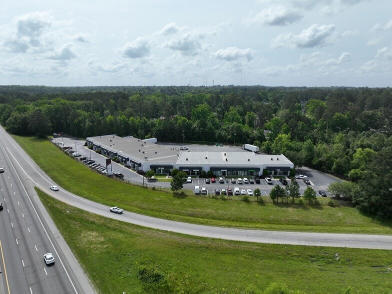 6904 N Main St, Columbia, SC for lease - Building Photo - Image 2 of 13