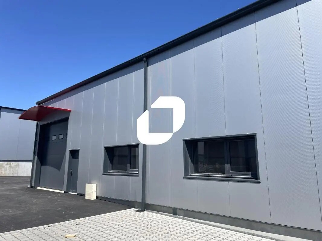 Flex in Le Loroux-Bottereau for sale Building Photo- Image 1 of 8