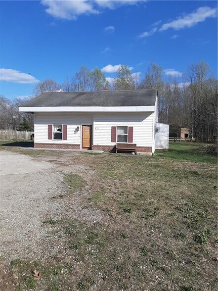 6471 Anderson Hwy, Powhatan, VA for sale - Primary Photo - Image 1 of 1