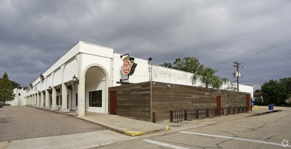 3001-3079 Government St, Baton Rouge, LA for lease - Primary Photo - Image 1 of 4