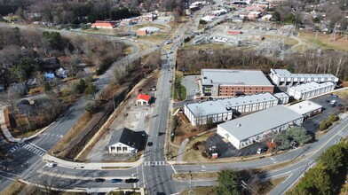 1013 Battleground Ave, Greensboro, NC for lease Building Photo- Image 2 of 5