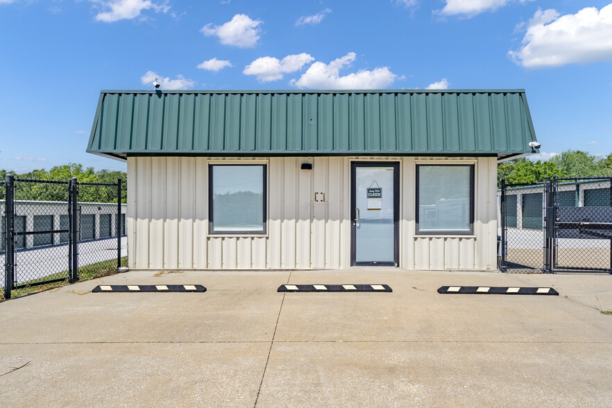 1091 N 40th St, Nixa, MO for lease - Building Photo - Image 1 of 3