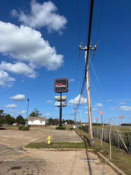 91 Cahaba Rd, Greenville, AL for lease - Building Photo - Image 2 of 8