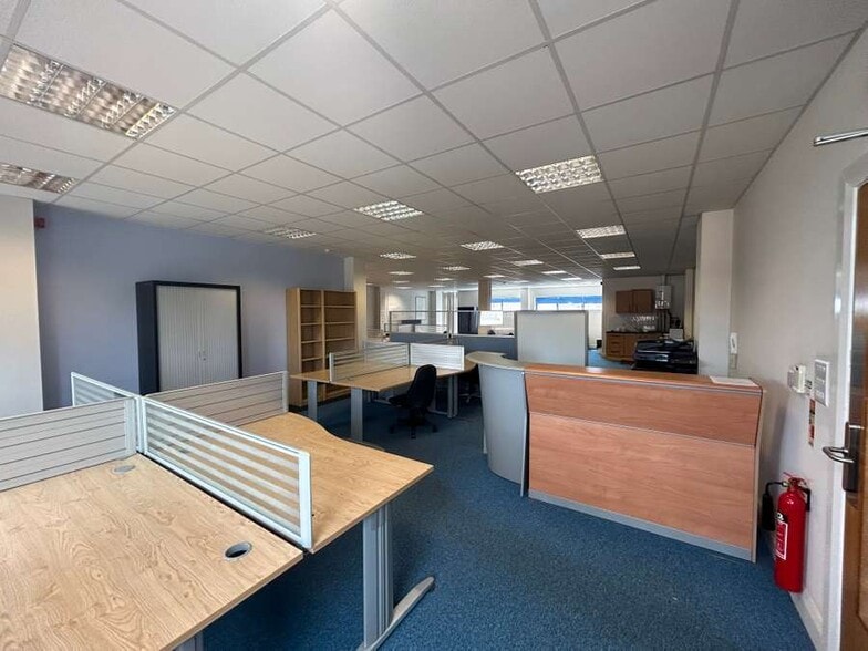 91-97 Ormeau Rd, Belfast for lease - Building Photo - Image 2 of 3