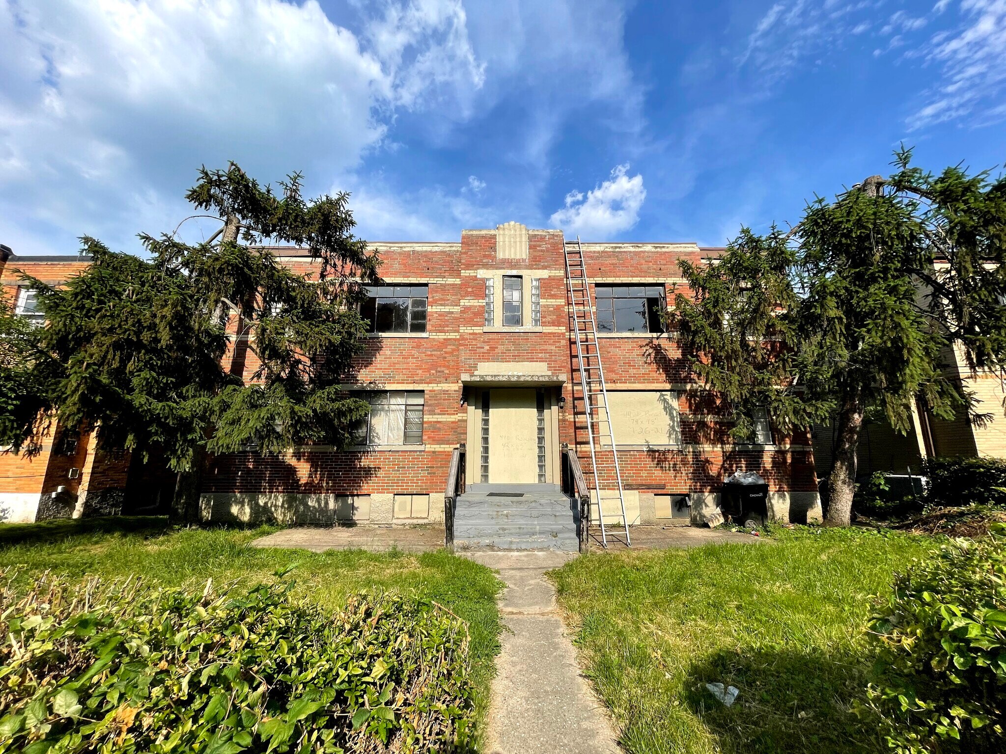 4408 Reading Ln, Cincinnati, OH for sale Primary Photo- Image 1 of 1