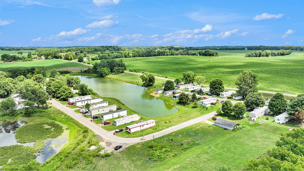 61600 Youngman, Three Rivers, MI 49093