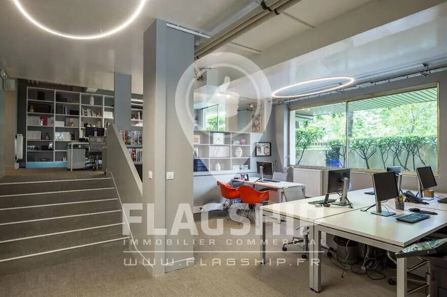 Office in Paris for lease - Building Photo - Image 2 of 7