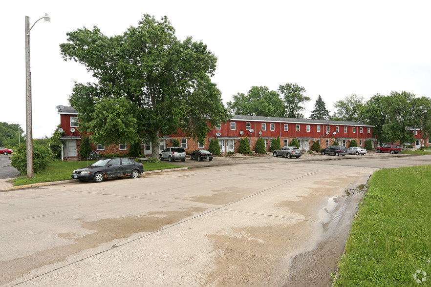 1200 2nd Dr NE, Austin, MN for sale - Primary Photo - Image 1 of 1