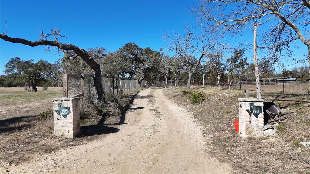 1750 Loop 165, Dripping Springs, TX for sale Building Photo- Image 1 of 21