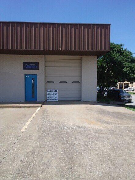 321-323 E Northwest Hwy, Grapevine, TX for sale - Primary Photo - Image 1 of 1