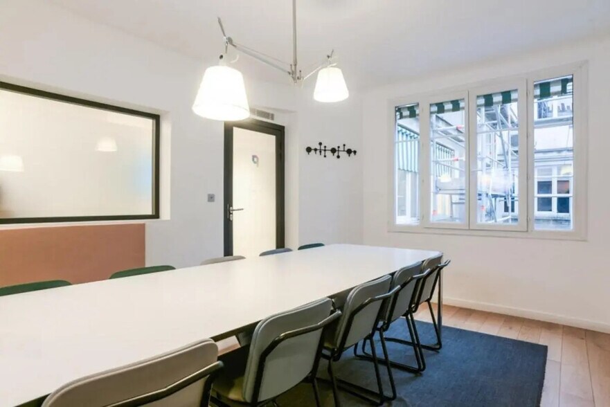 10 Rue Pergolèse, Paris for lease - Interior Photo - Image 3 of 9