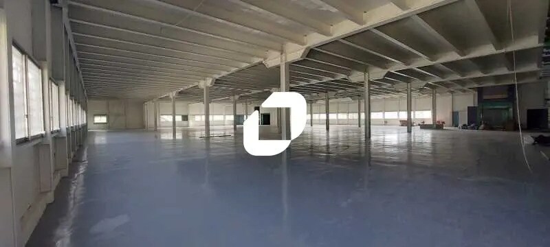 Flex in Saint-Denis for lease - Interior Photo - Image 3 of 5