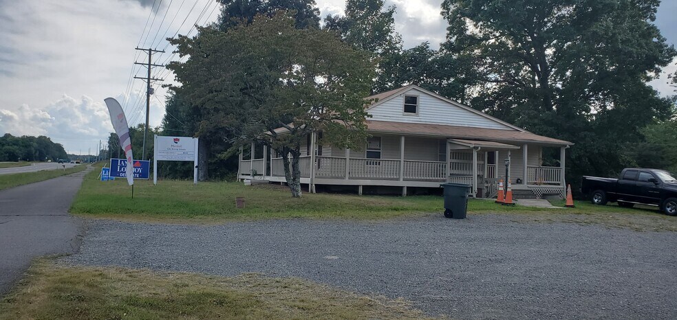 12204 Dumfries Rd, Manassas, VA for sale - Building Photo - Image 1 of 1